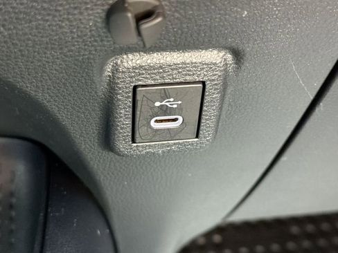 Used 2024 Toyota Corolla SE image 33