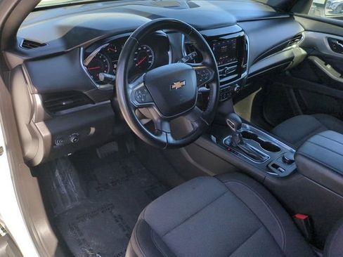 Used 2023 Chevrolet Traverse LT FWD image 11