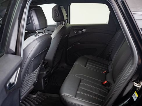 Used 2022 Audi Q4 e-tron Premium w/ Convenience Package image 35