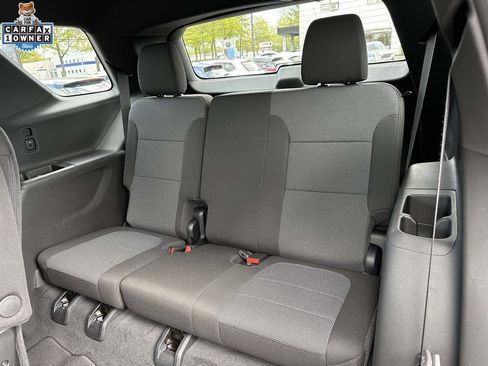Used 2023 Chevrolet Traverse LT AWD/4WD image 10