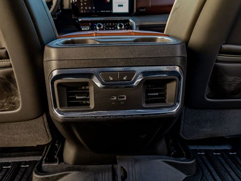 Used 2026 GMC Sierra 3500 Denali Ultimate image 33