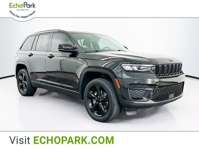 Used 2022 Jeep Grand Cherokee Altitude