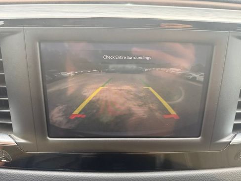 Used 2023 Chrysler Voyager LX FWD image 32