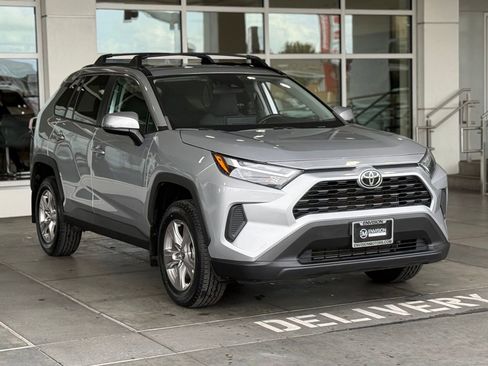 Used 2023 Toyota RAV4 XLE w/ Convenience Package image 8