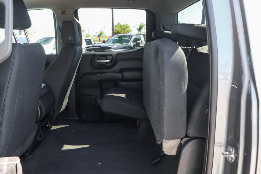 Used 2019 Chevrolet Silverado 1500 Custom w/ Custom Convenience Package AWD/4WD image 36
