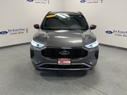Used 2024 Ford Escape ST-Line w/ Tech Pack #1 AWD/4WD image 2