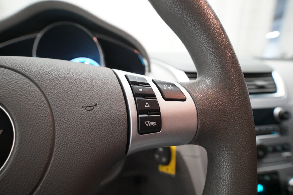 Used 2010 Chevrolet Malibu Hybrid FWD image 18