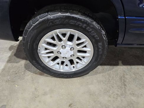 Used 2002 Jeep Grand Cherokee Limited image 21