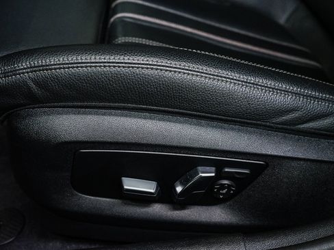 Used 2023 BMW 540i w/ Premium Package RWD image 20