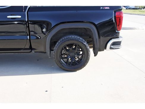 Used 2023 GMC Sierra 1500 SLT AWD/4WD image 29