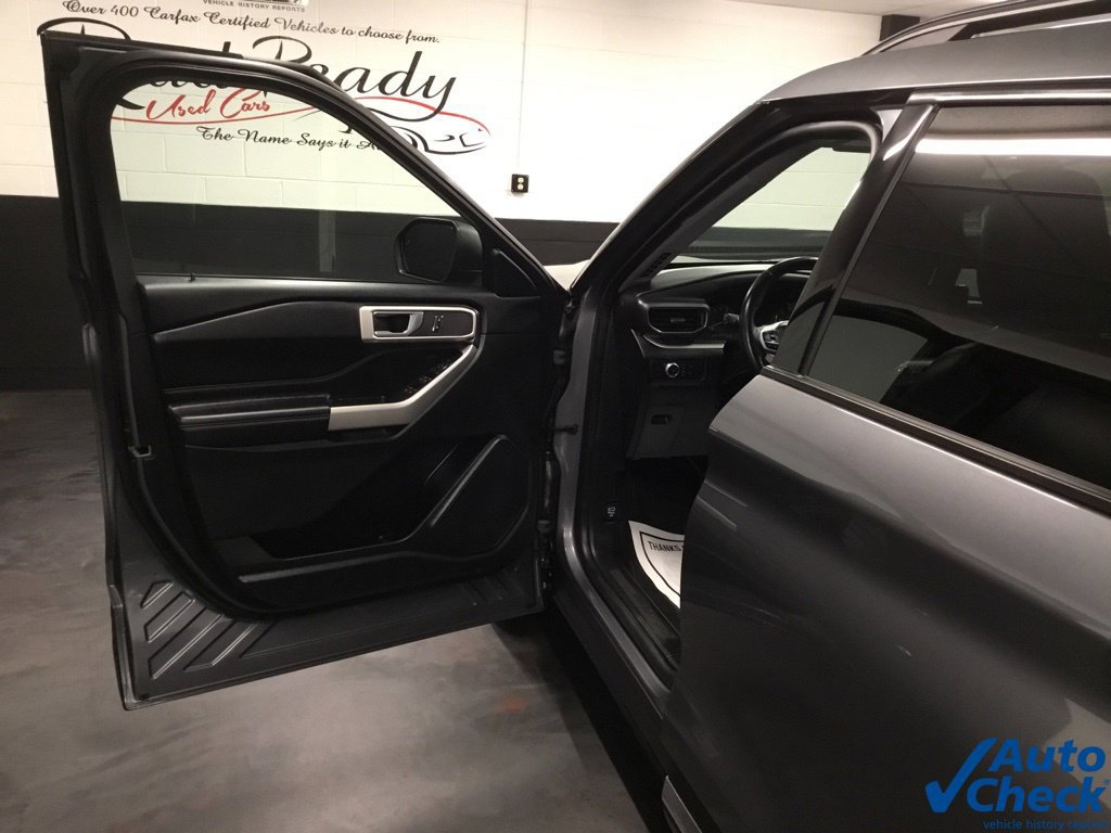 Used 2022 Ford Explorer XLT w/ Equipment Group 202A AWD/4WD image 21