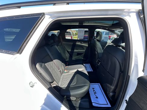 Used 2023 Kia Sportage X-Line w/ X-Line Premium Package AWD/4WD image 14