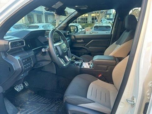 Used 2024 Toyota Tacoma TRD Sport image 8