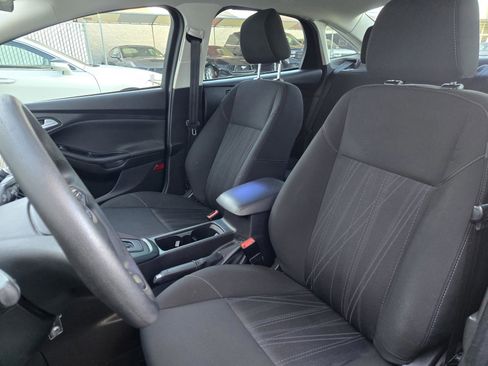 Used 2017 Ford Focus SE image 21