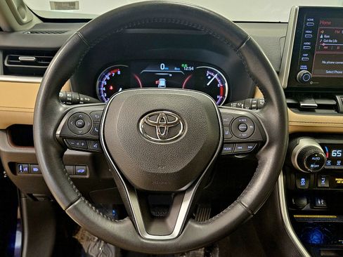Used 2019 Toyota RAV4 Limited w/ Advanced Technology Package AWD/4WD image 37