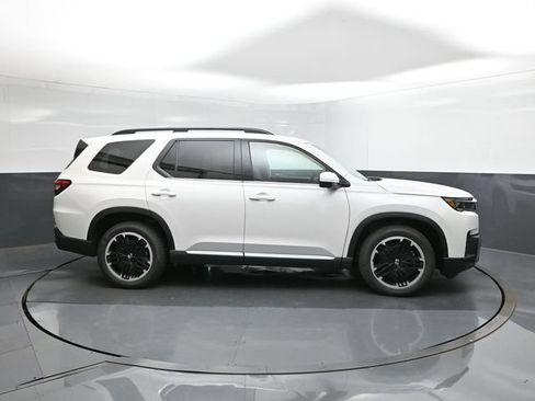 New 2026 Honda Pilot Touring image 15