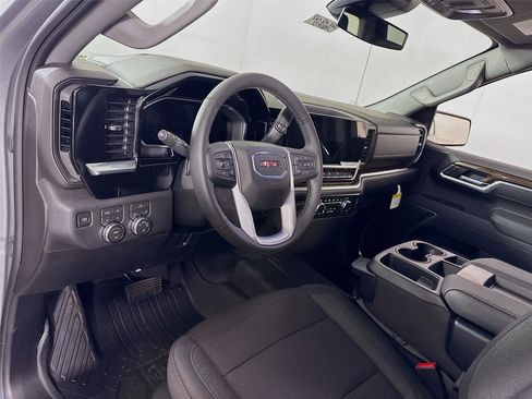 New 2026 GMC Sierra 1500 SLE AWD/4WD image 3