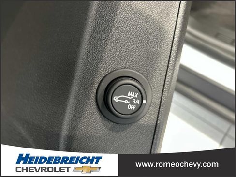 Used 2024 Chevrolet Equinox LT image 29