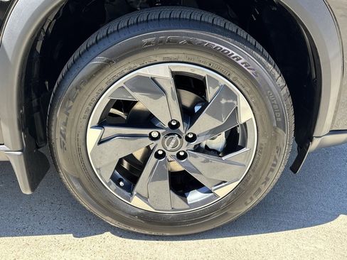 New 2025 Nissan Rogue SV w/ SV Premium Package image 28