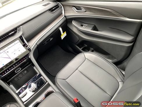 New 2026 Jeep Grand Cherokee L Limited AWD/4WD image 18