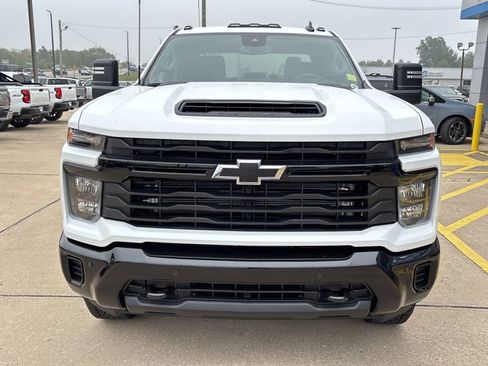 New 2026 Chevrolet Silverado 2500 Custom w/ Custom Value Package image 9