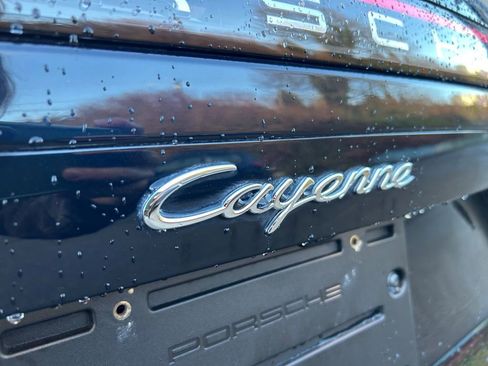 Used 2019 Porsche Cayenne image 32