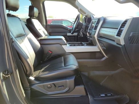Used 2021 Ford F250 Lariat w/ Chrome Package image 3