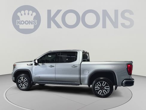Used 2024 GMC Sierra 1500 AT4 w/ Technology Package AWD/4WD image 8