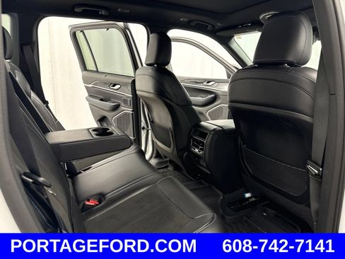 Used 2023 Jeep Grand Cherokee Trailhawk w/ Luxury Tech Group III AWD/4WD image 37