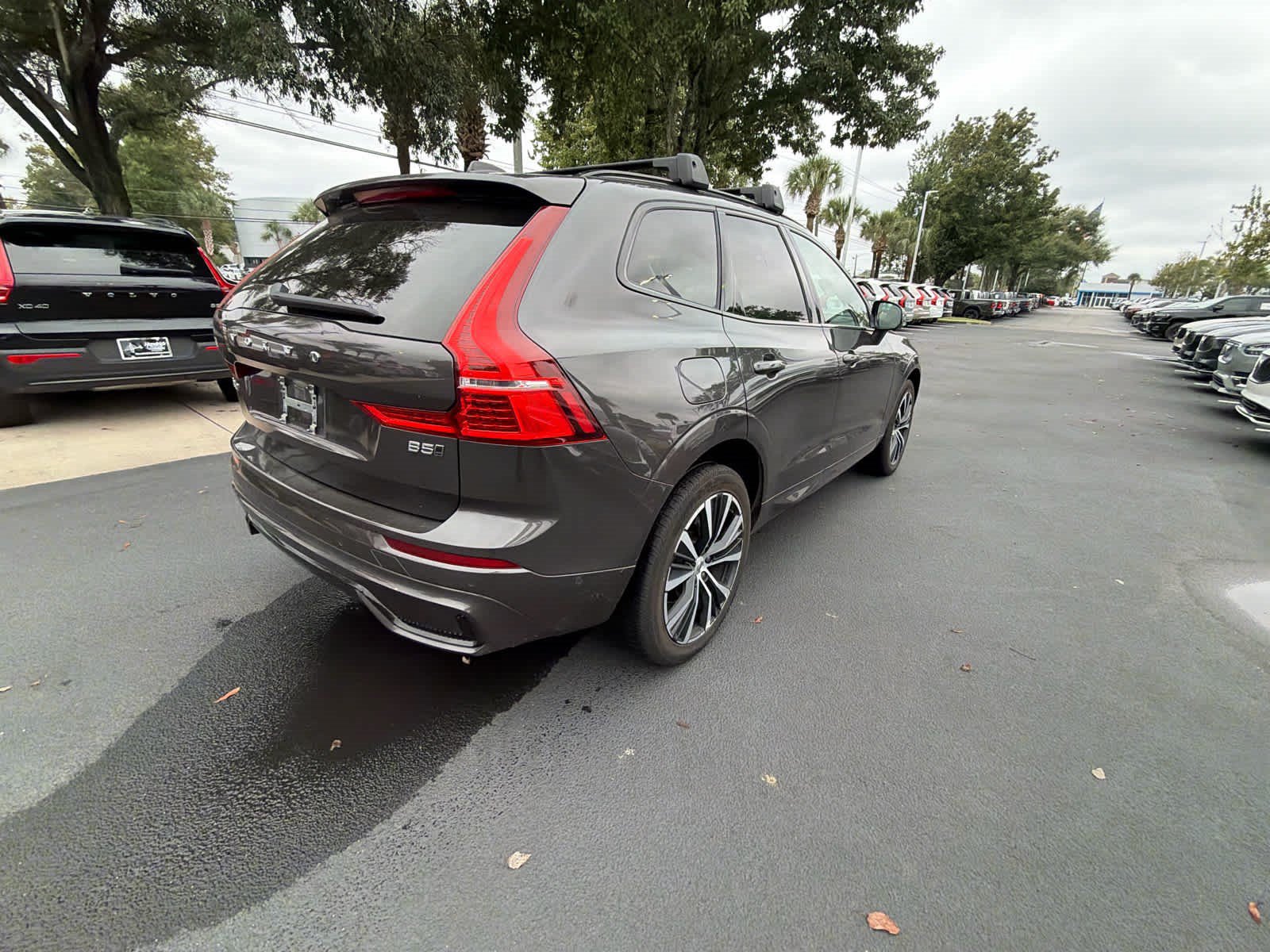 Certified 2025 Volvo XC60 B5 Plus AWD/4WD image 14