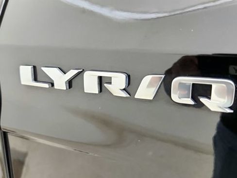 Used 2025 Cadillac Lyriq Luxury AWD/4WD image 33