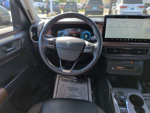 Used 2025 Ford Bronco Sport Outer Banks AWD/4WD image 13