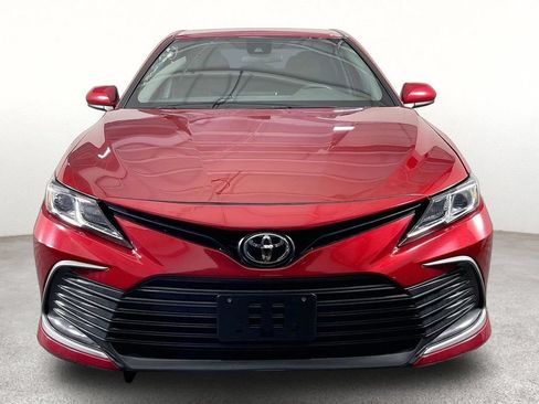 Used 2024 Toyota Camry LE FWD image 5