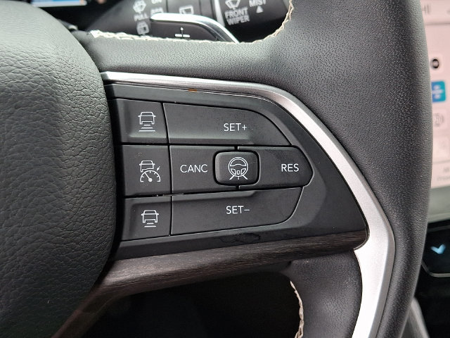 Used 2026 Jeep Grand Cherokee Limited AWD/4WD image 21