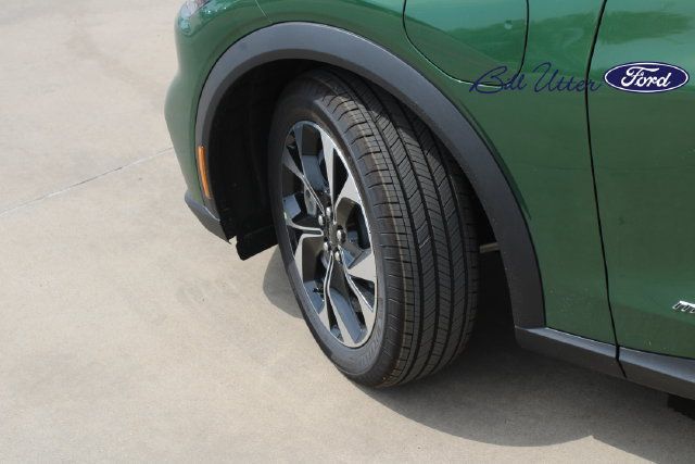 New 2026 Ford Mustang Mach-E Select w/ Comfort Package Lite RWD image 5