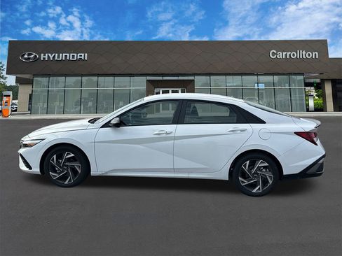 New 2025 Hyundai Elantra Sport image 8