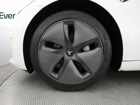 Used 2020 Tesla Model 3 Standard Range image 17
