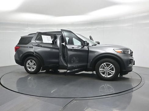 Certified 2023 Ford Explorer XLT RWD image 35