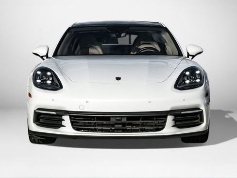 Used 2018 Porsche Panamera 4 AWD/4WD image 3