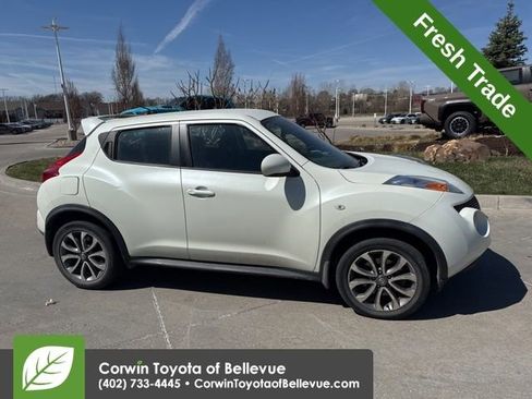 Used 2011 Nissan Juke S w/ Sport Pkg image 2