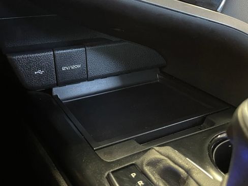 Used 2020 Toyota Camry SE FWD image 19