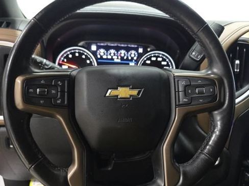Used 2021 Chevrolet Silverado 1500 High Country w/ Technology Package AWD/4WD image 10