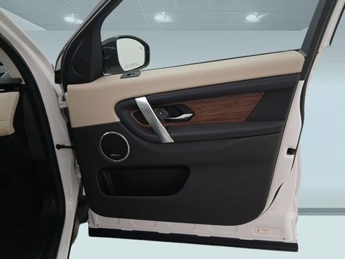 Used 2025 Land Rover Discovery Sport S image 35