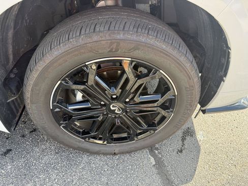 Used 2026 INFINITI QX80 4WD w/ Sport Exterior Package image 29