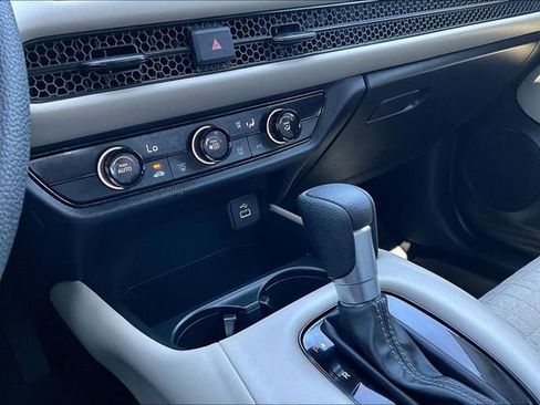 Used 2025 Honda HR-V LX image 23