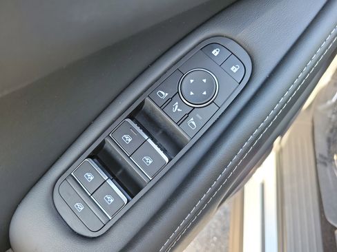Certified 2026 INFINITI QX60 Luxe w/ Cargo Package FWD image 17