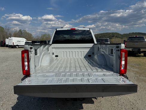 New 2026 Ford F250 XLT w/ FX4 Off-Road Package image 7
