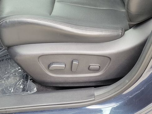 Used 2014 Nissan Rogue SL AWD/4WD image 25