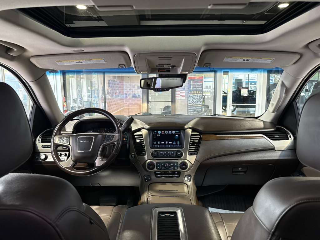 Used 2019 GMC Yukon Denali w/ Open Road Package RWD image 36