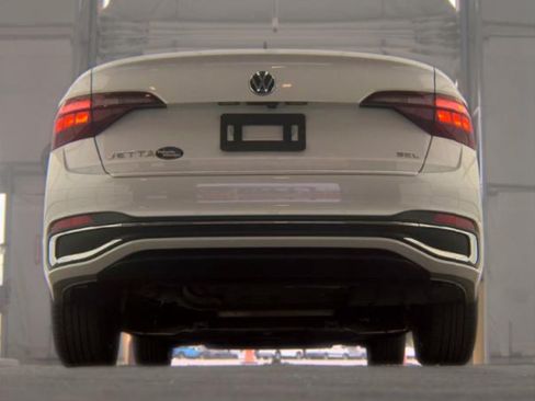 Used 2023 Volkswagen Jetta SEL FWD image 8